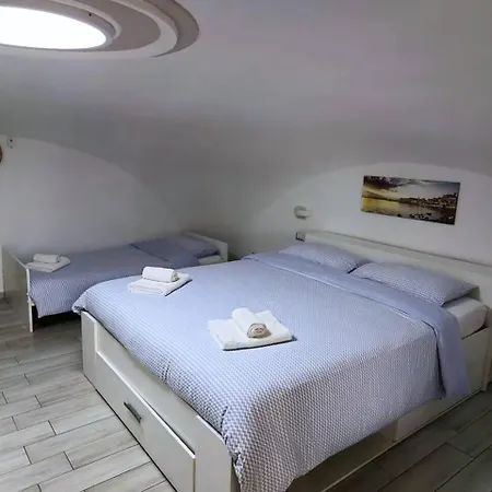 Terra - Moderno Bilocale Nel Borgo Holiday home *